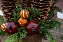 Load image into Gallery viewer, 'The Williamsburg' Drop-in Planter